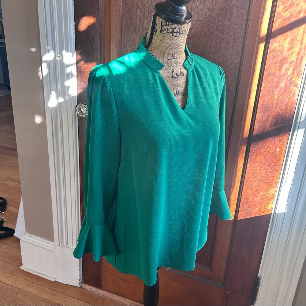 CeCe Vibrant Green Blouse